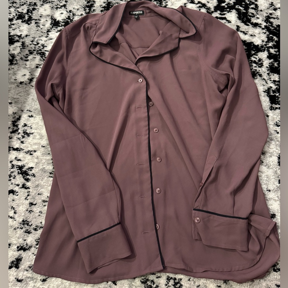 Express Mauve Blouse with Black Trim